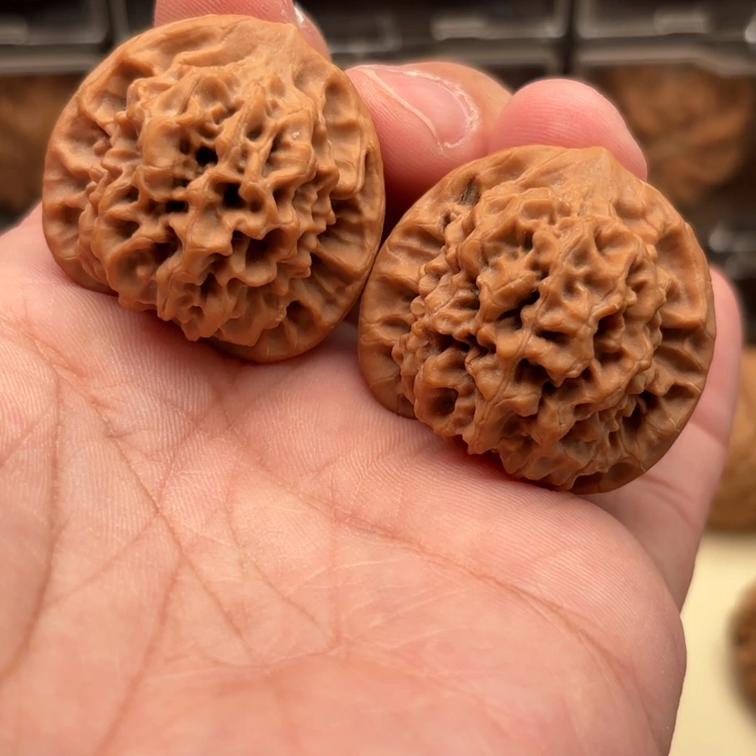 文玩核桃把件秦闷