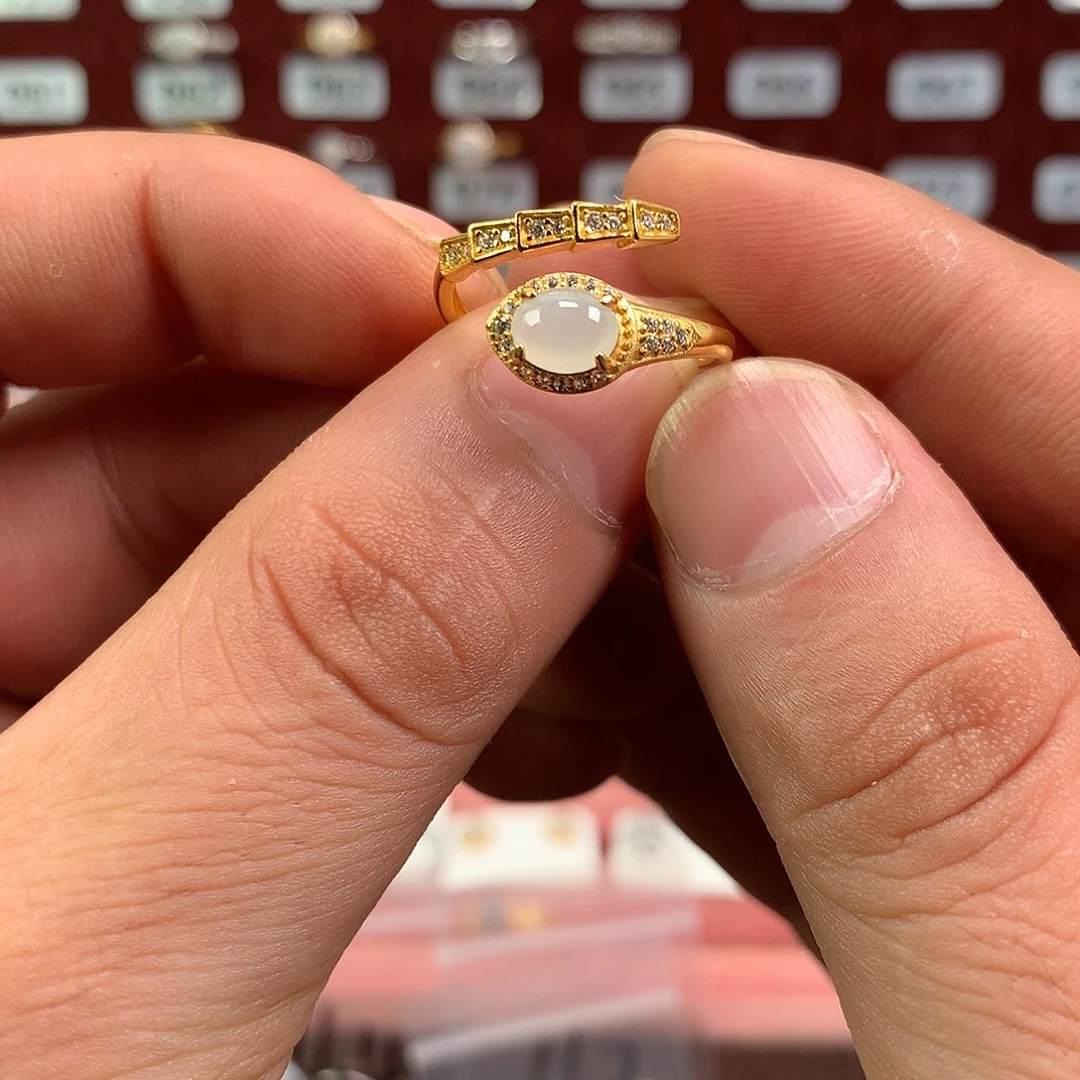 梧***桉翡翠银S925镶嵌戒指649