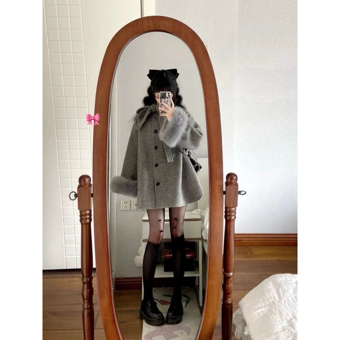 赫本风灰色毛呢外套女秋冬季新款中长款蝴蝶结呢子斗篷大衣小个子