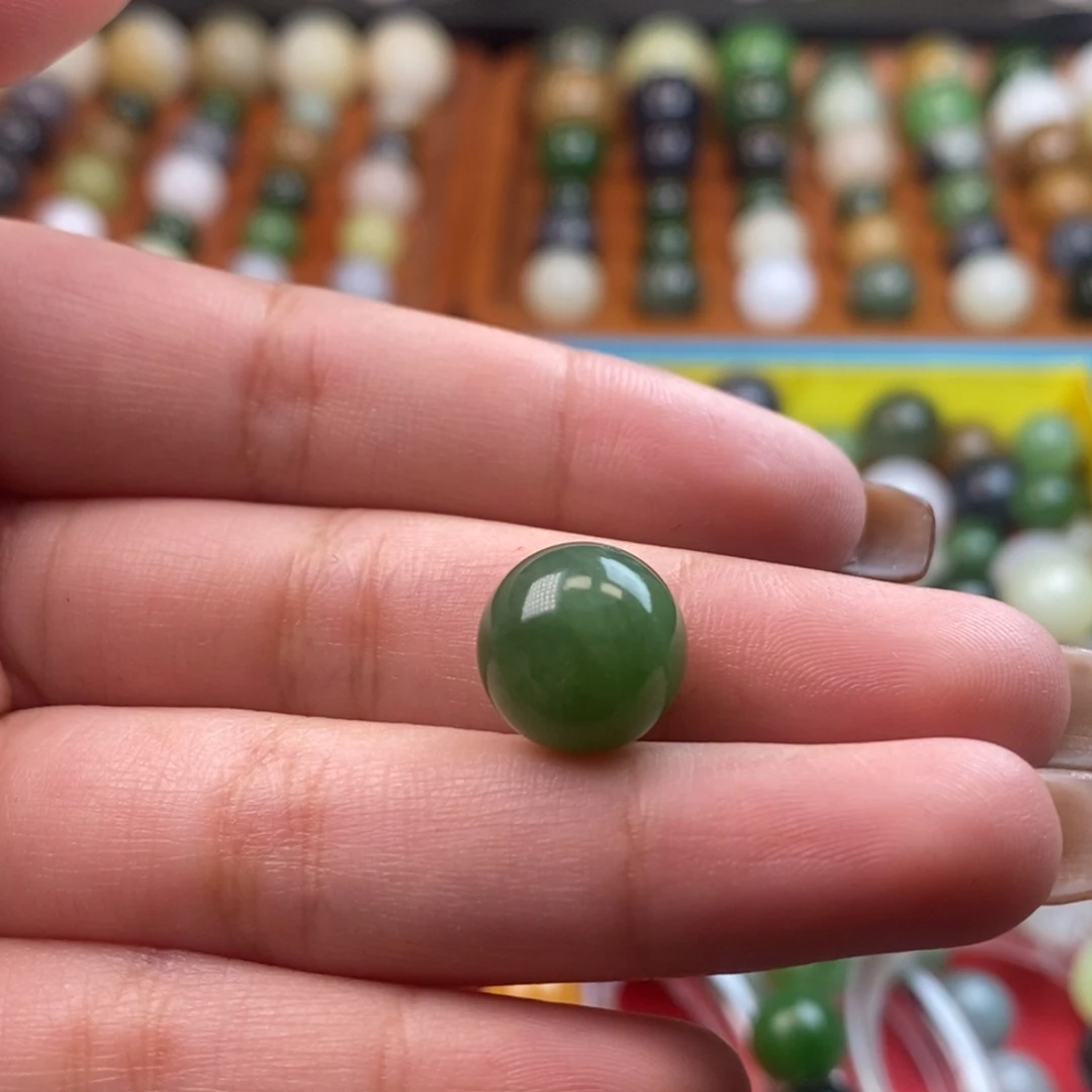 和田玉未镶嵌珠宝奇石福利碧玉单珠z12（有色飘