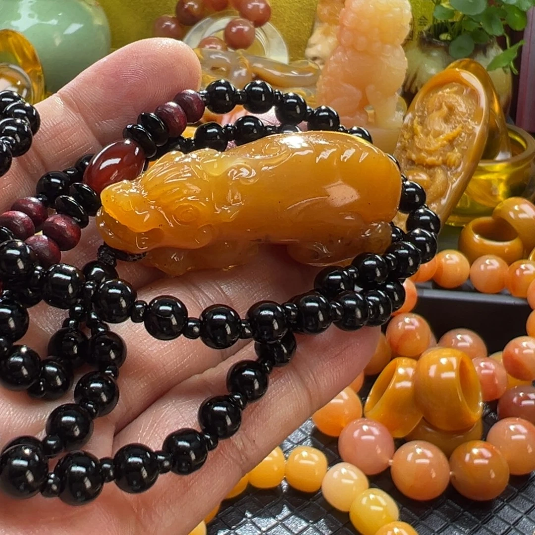 石英质玉未镶嵌颈饰