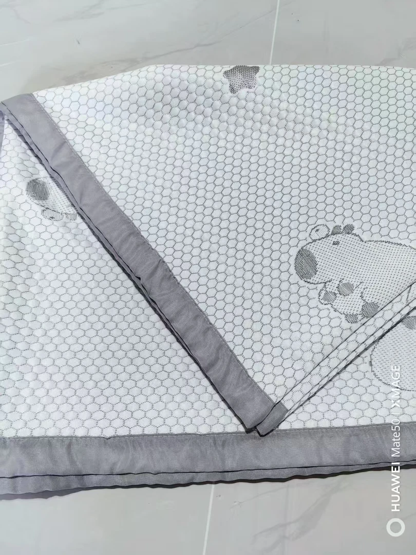 灰色冰豆豆200*230软凉席