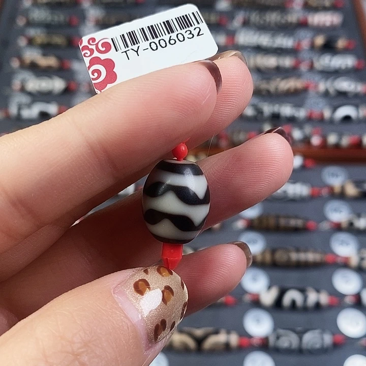 玛瑙/玉髓颈饰未镶嵌小*月