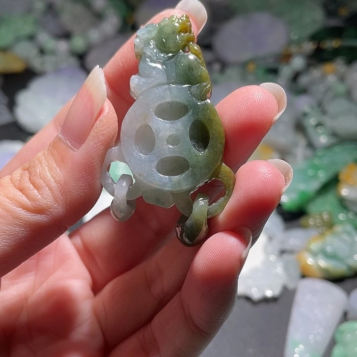 颈饰未镶嵌翡翠天