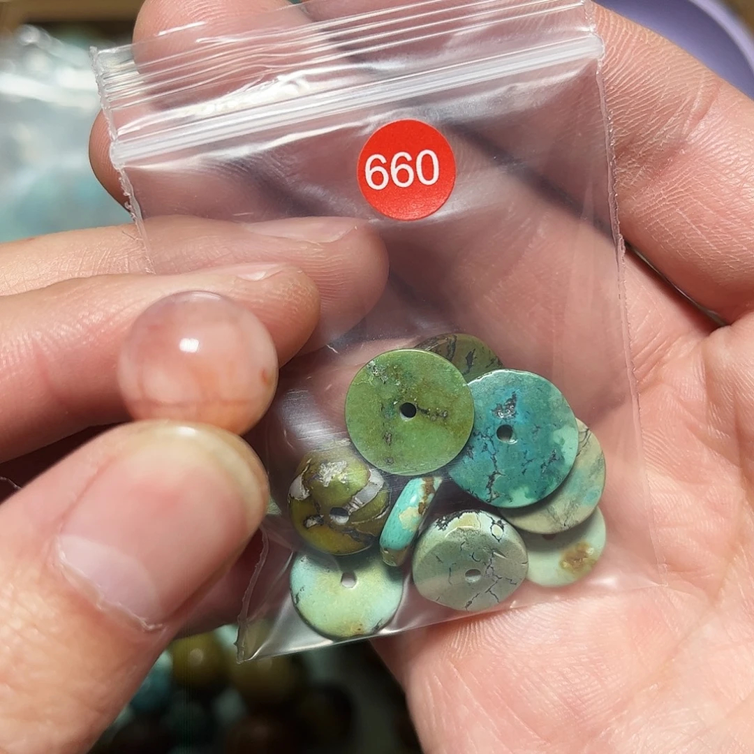 蛤***员南红玛瑙未镶嵌珠宝奇石