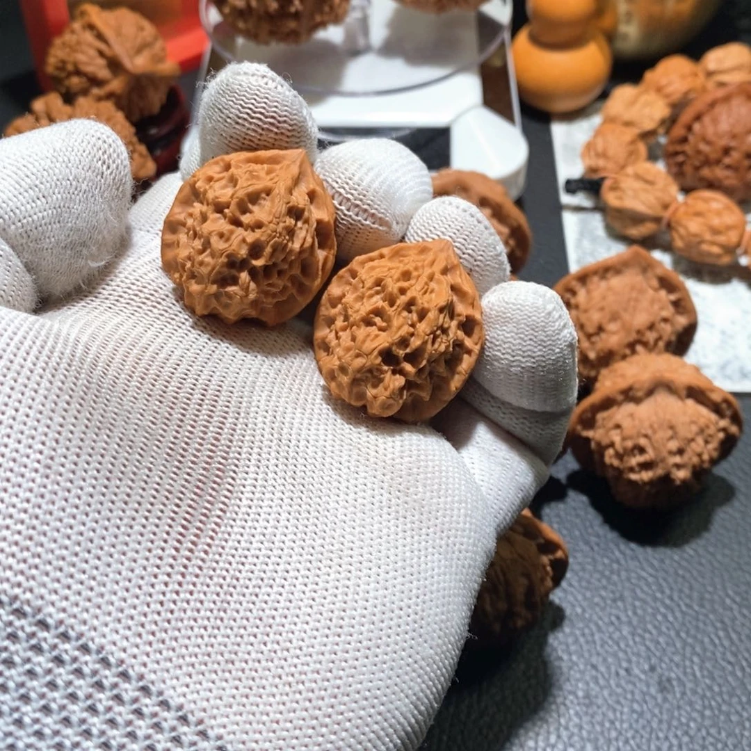 拢***油文玩核桃把件2222福利