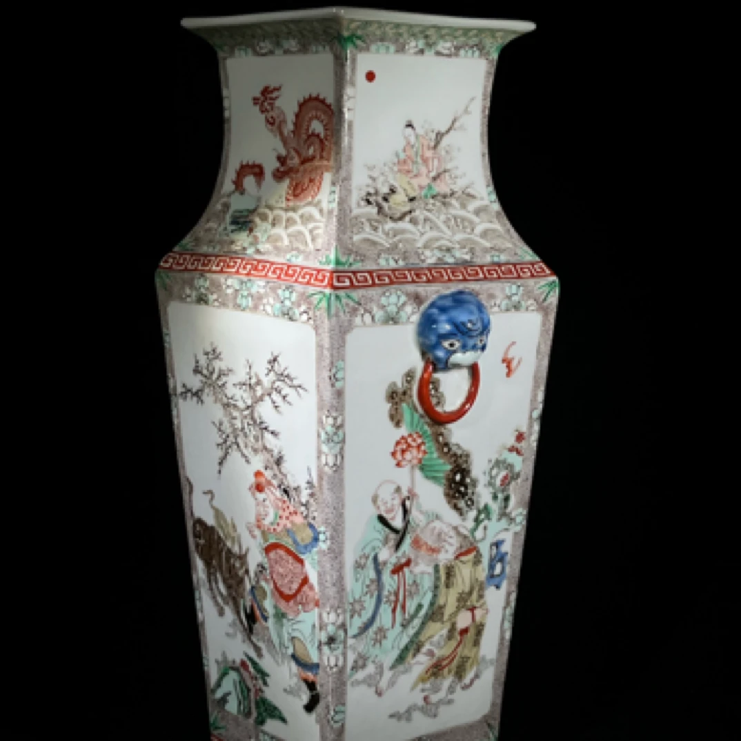 景德镇窑五彩人物四方瓶