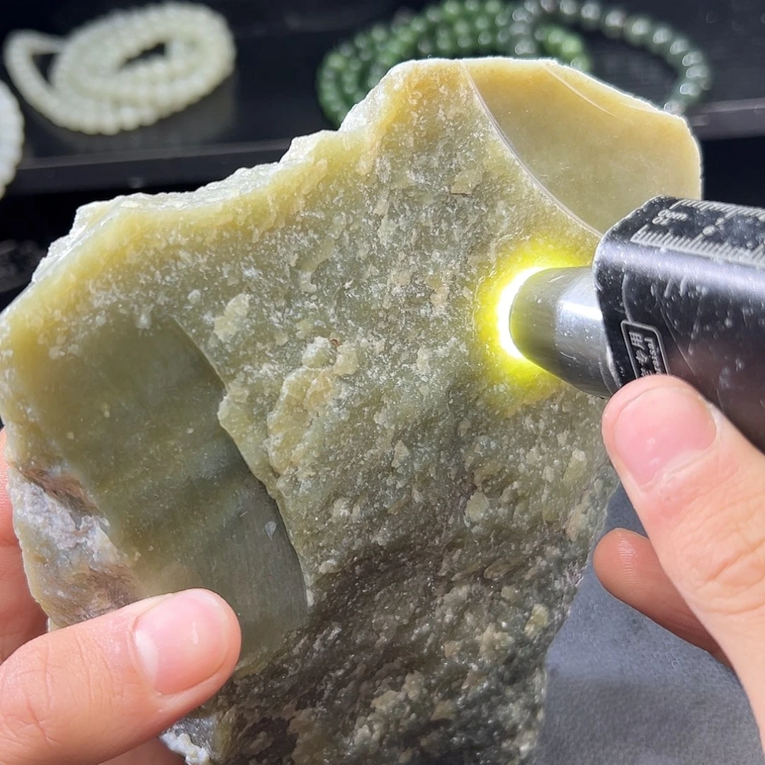 和田玉（糖玉）未镶嵌车挂