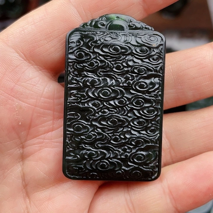 蛇纹石玉未镶嵌挂件