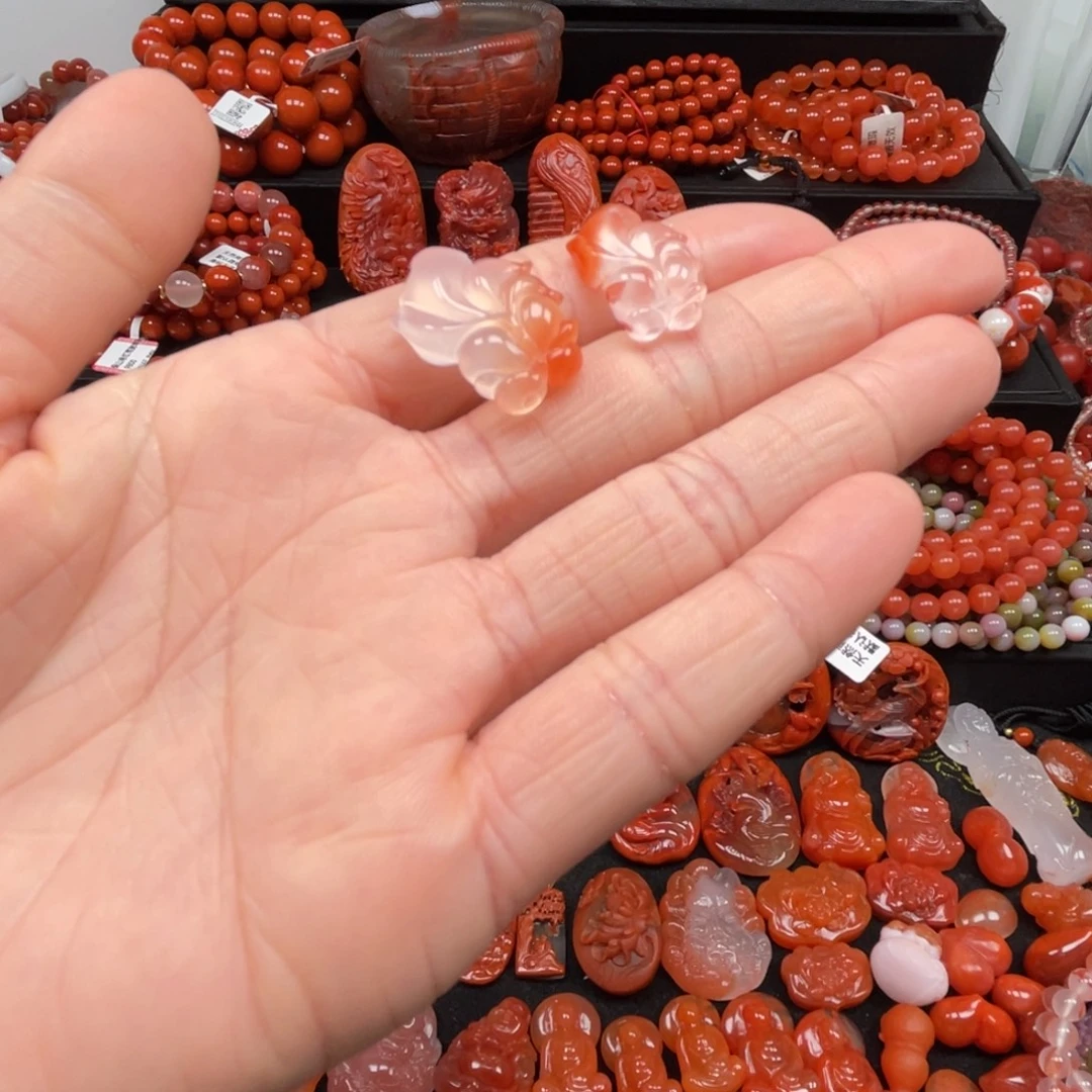 南红玛瑙未镶嵌鱼一对