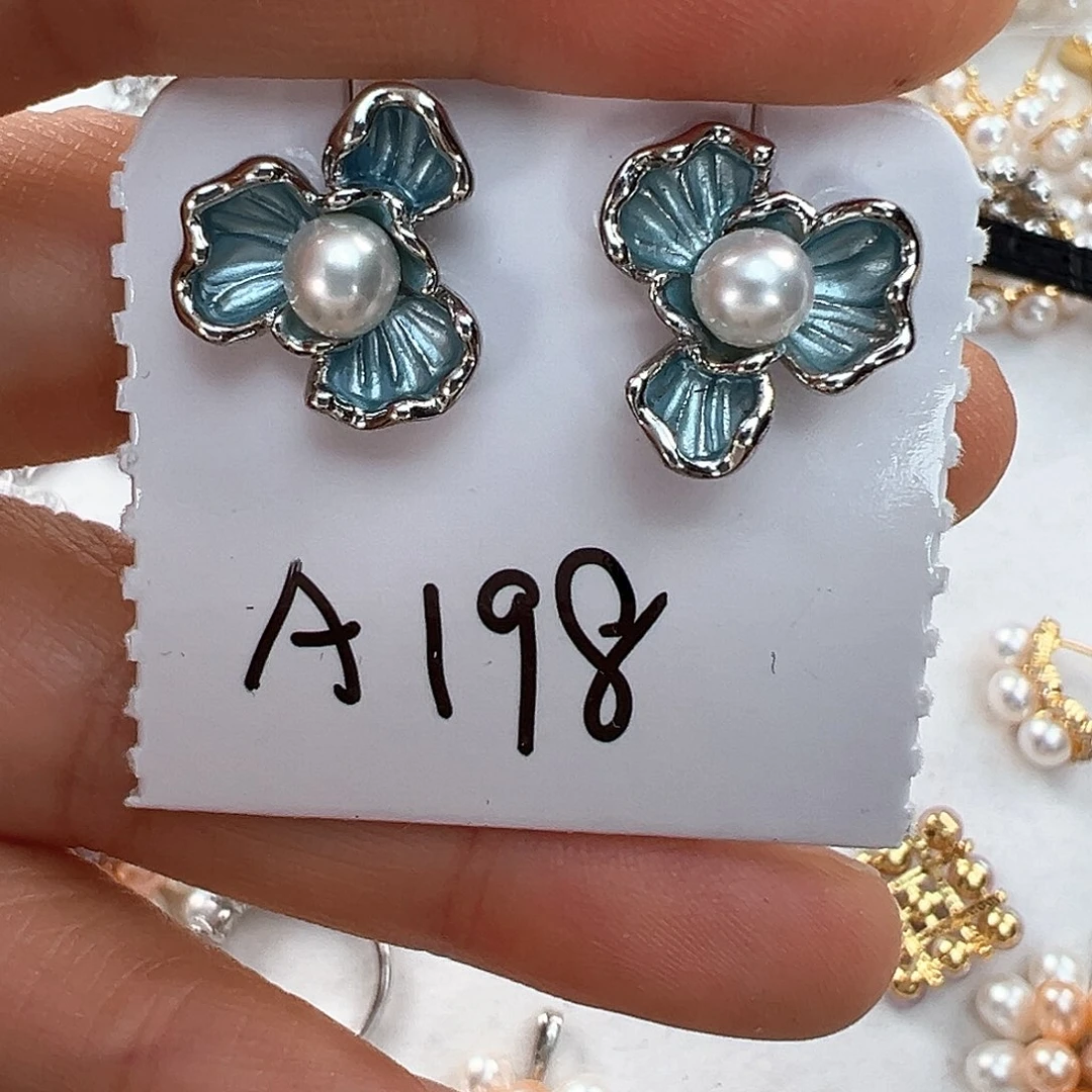 淡水珍珠耳饰未镶嵌