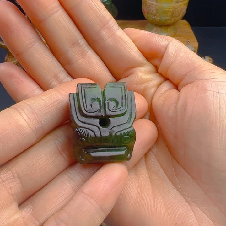 勇***少和田玉（糖玉）未镶嵌颈饰