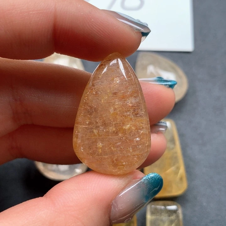 水晶颈饰未镶嵌蓦**首