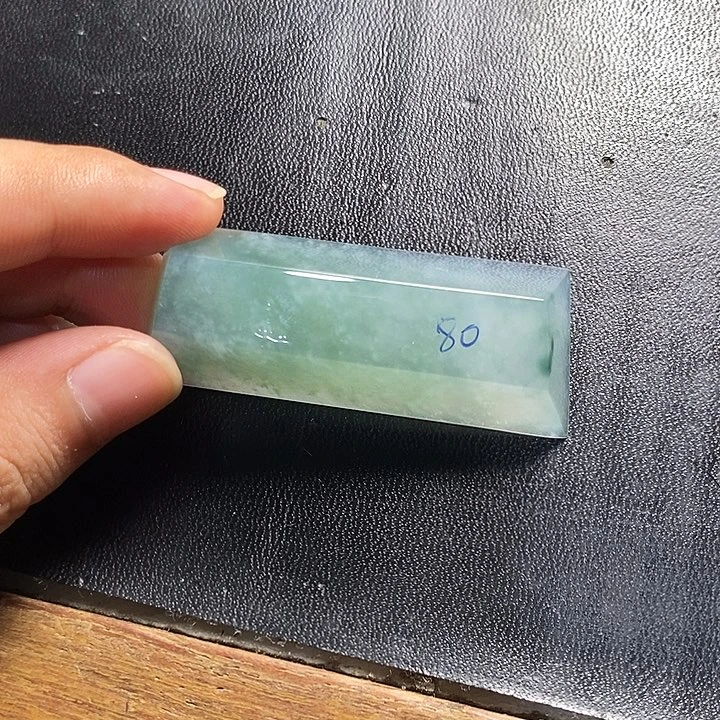 定制翡翠未镶嵌立体