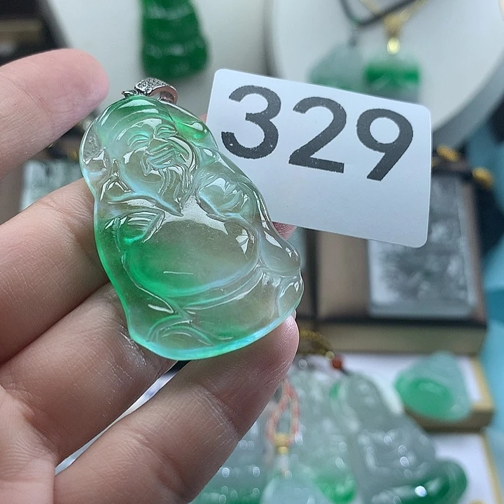 吊坠(赠链)未镶嵌翡翠