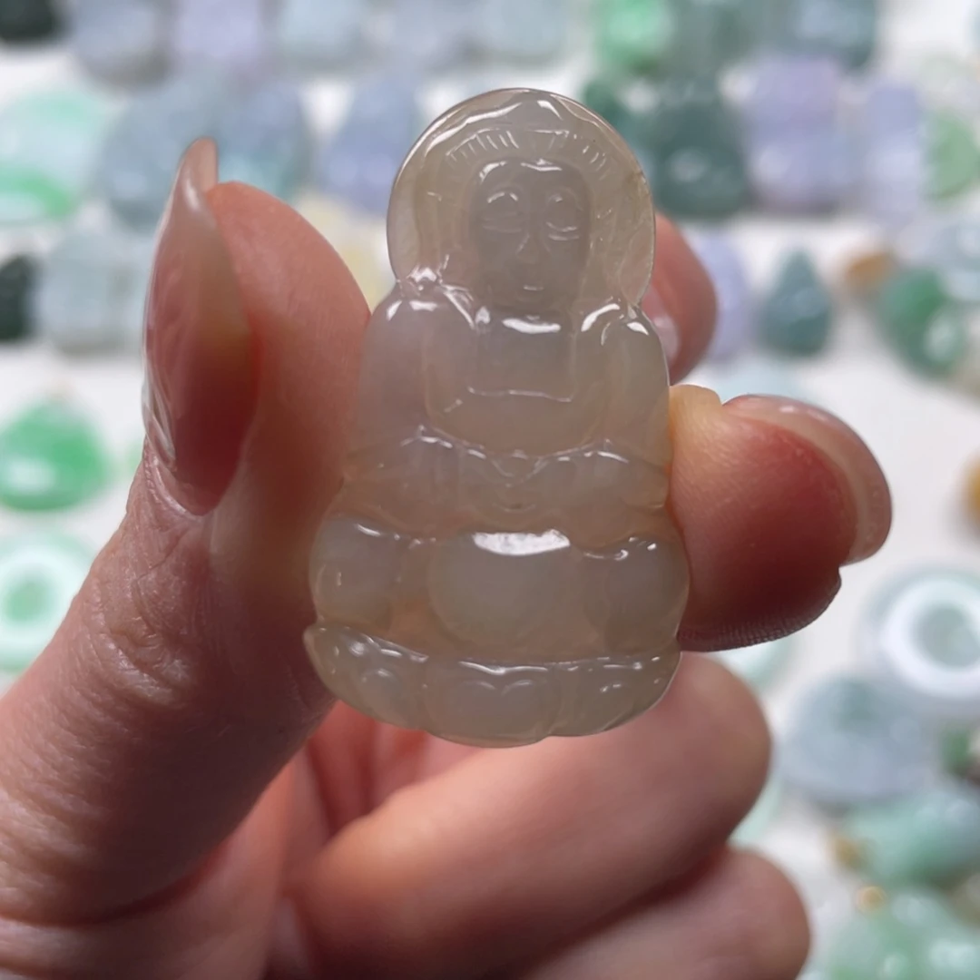 翡翠吊坠(赠链)未镶嵌