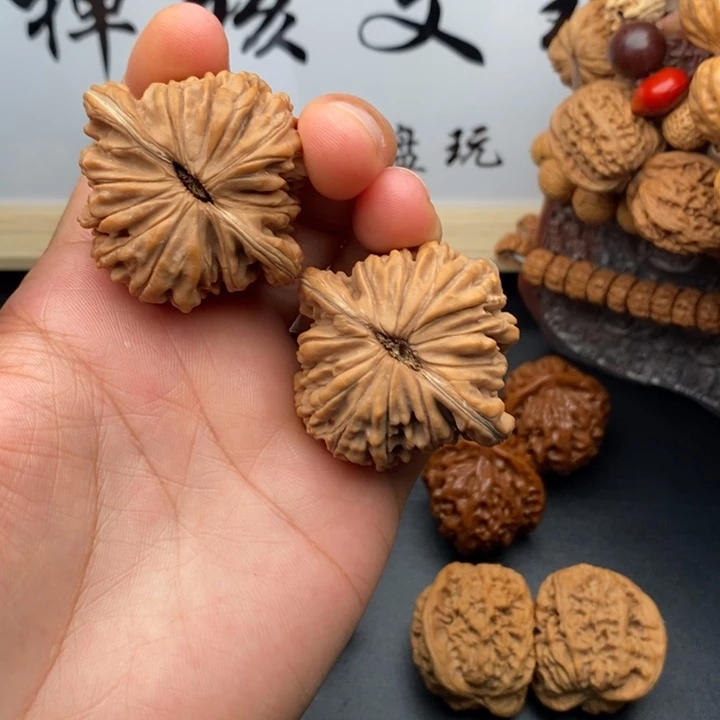 文玩核桃把件187四座楼