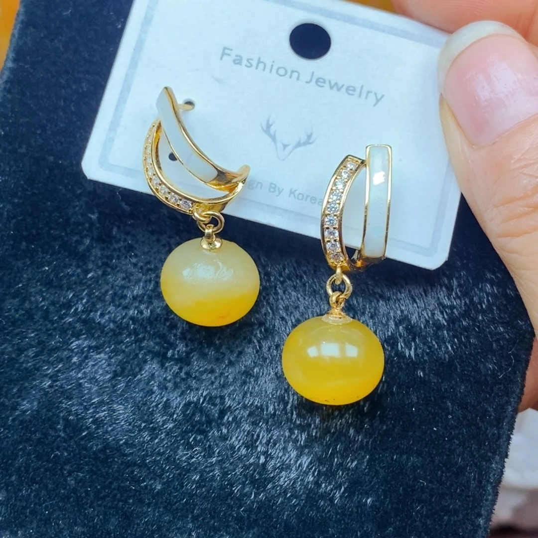 未镶嵌石英质玉（黄龙玉）颈饰