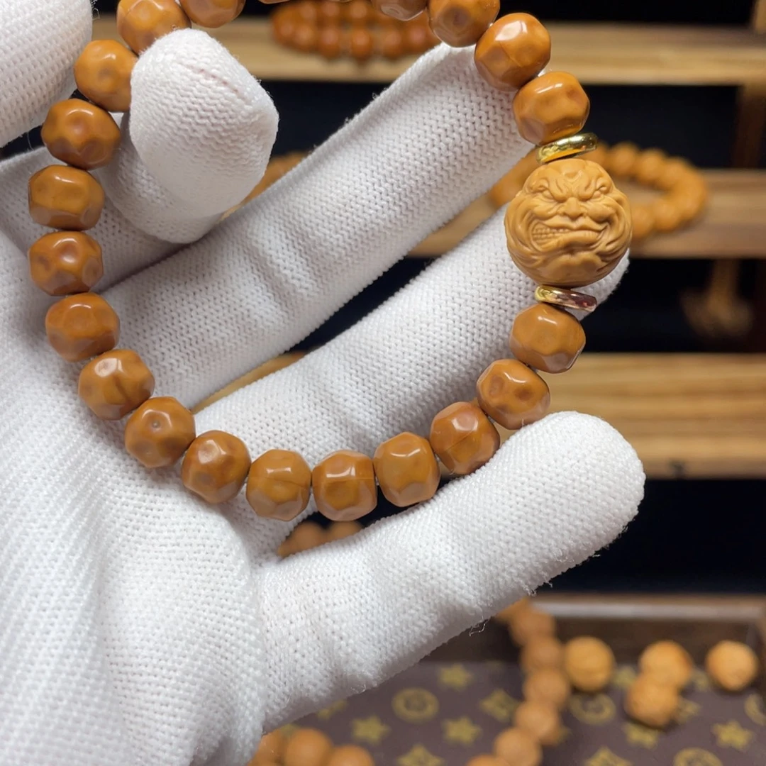 吊坠猴头核桃奶酪+恶僧