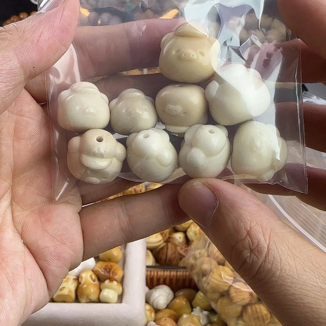 菩提根/象牙果吊坠瑕疵9颗帽子猪