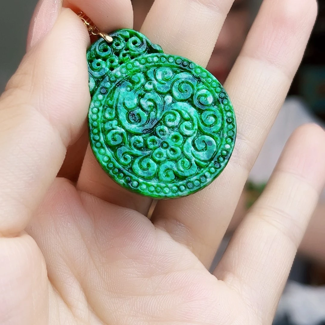 翡翠18K金镶嵌颈饰多样性