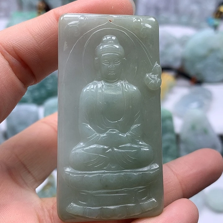 翡翠未镶嵌颈饰大日如来福利