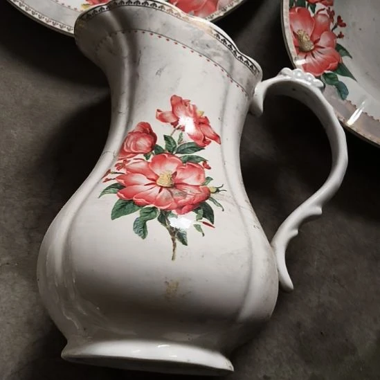 小***宝瓷陶瓷盘子碗啥都有