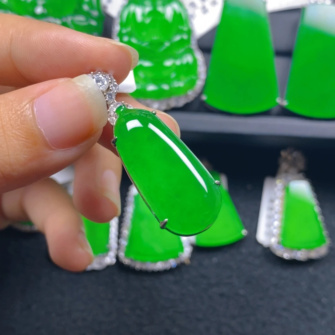翡翠银S925镶嵌颈饰