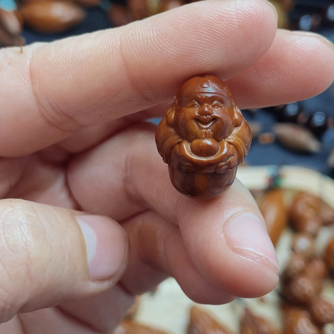 周***@橄榄核手串/手链铁核财