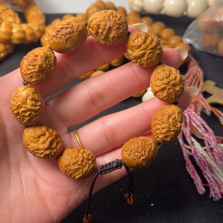 手串橄榄核钟馗头