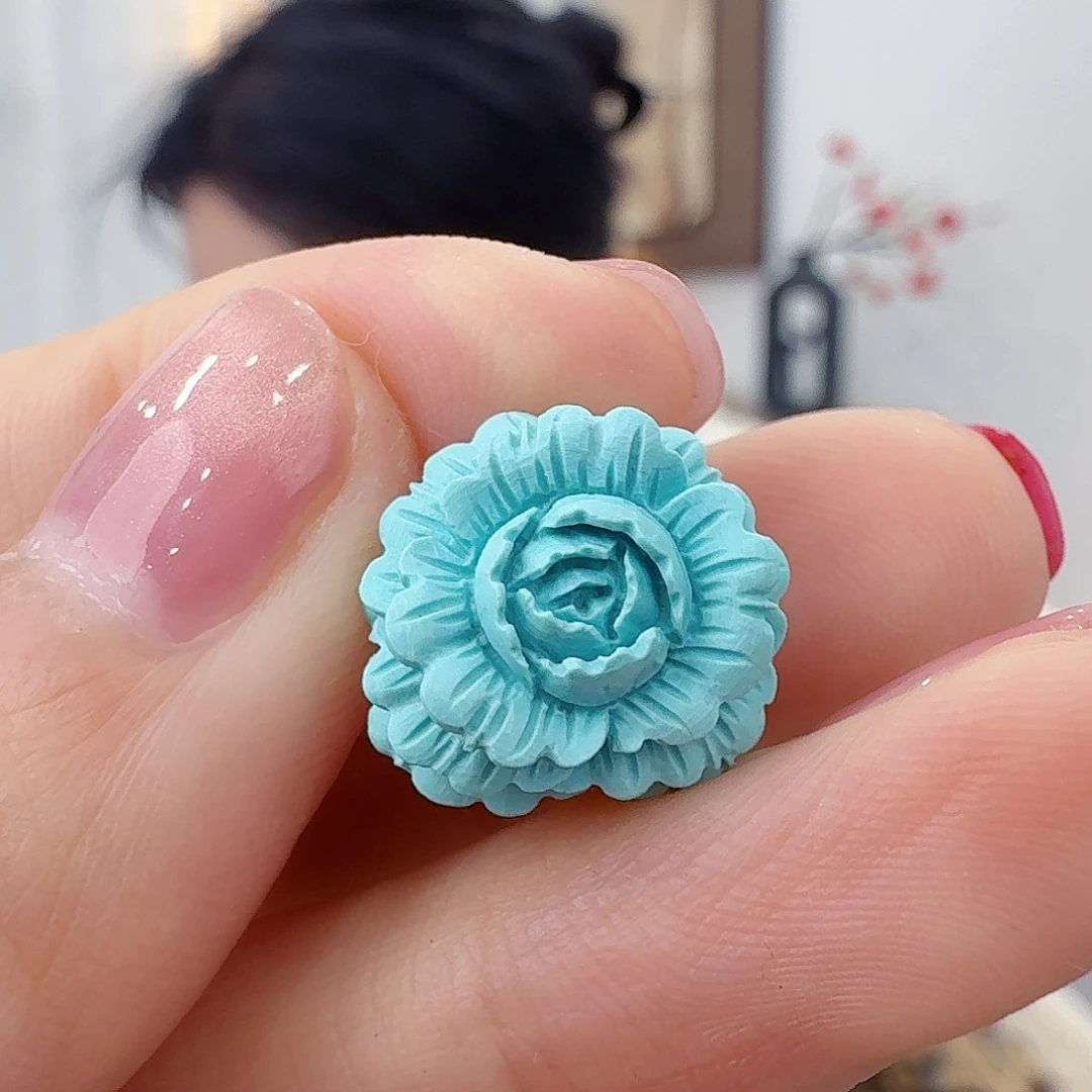 阳***溢绿松石未镶嵌珠宝奇石