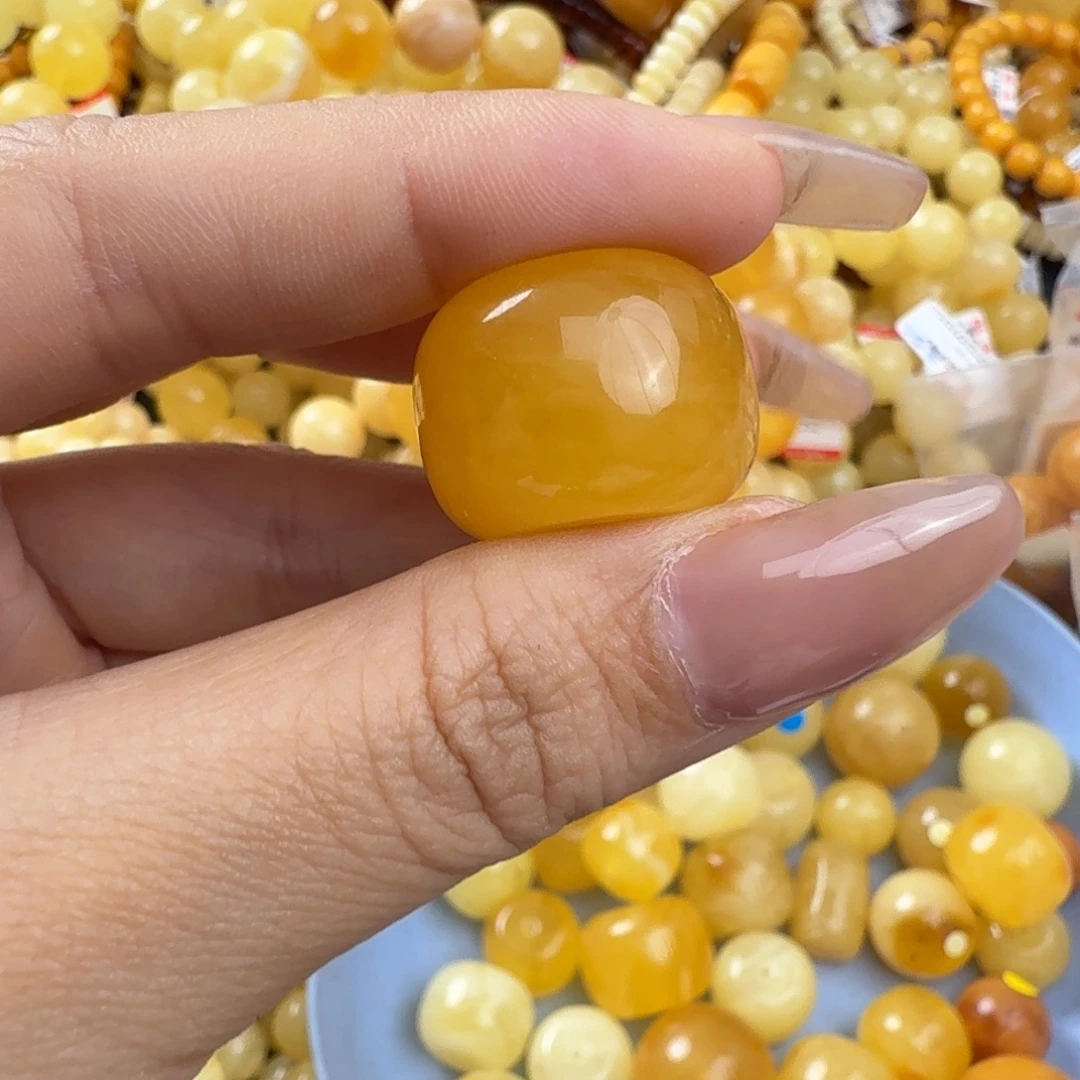 琥珀未镶嵌珠宝奇石