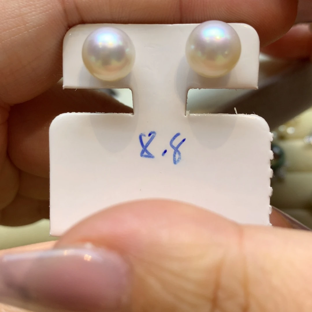 18K金镶嵌耳饰海水珍珠