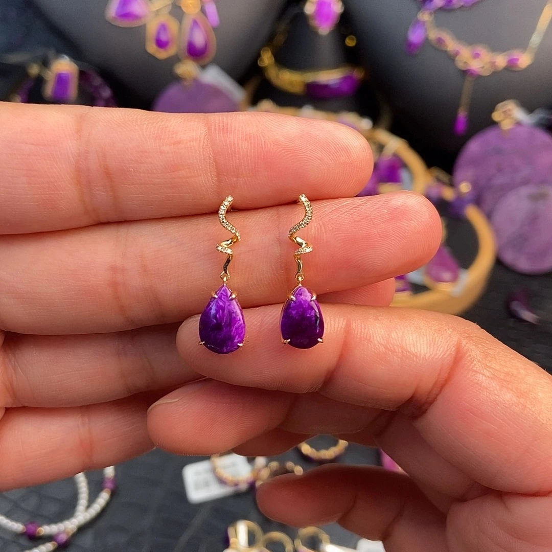 18K金镶嵌苏纪石（舒俱来）耳饰