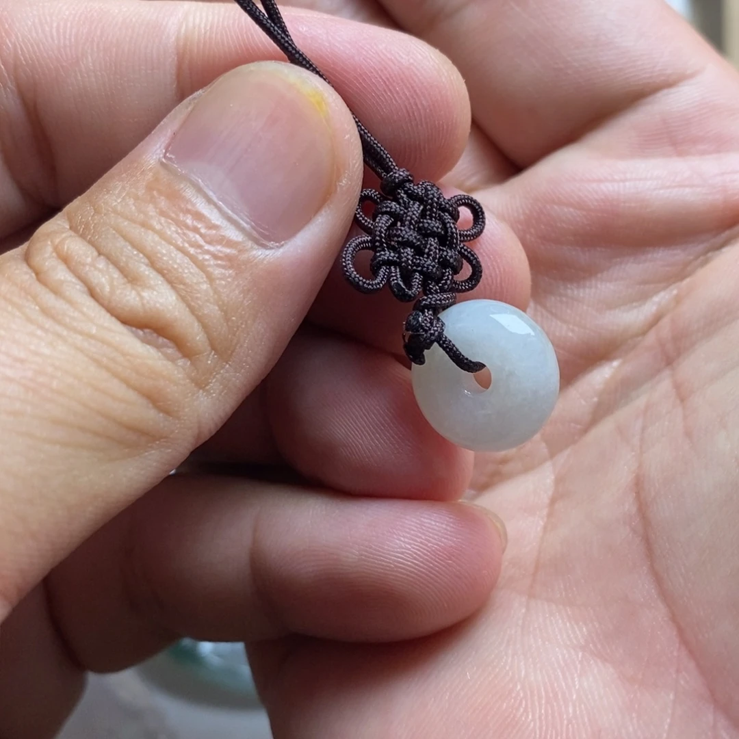 翡翠未镶嵌颈饰好