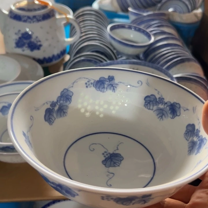 青花玲珑7寸葡萄面碗