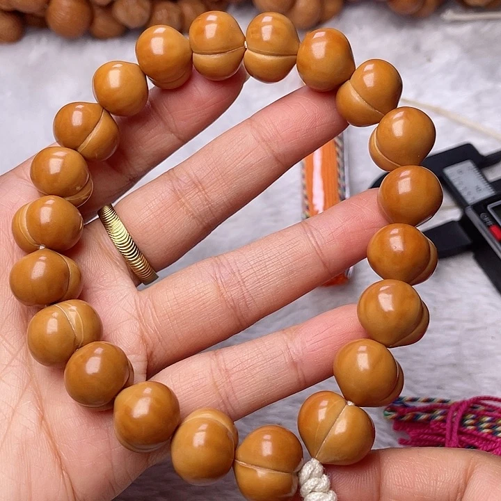 手串猴头核桃@****15；f g h n