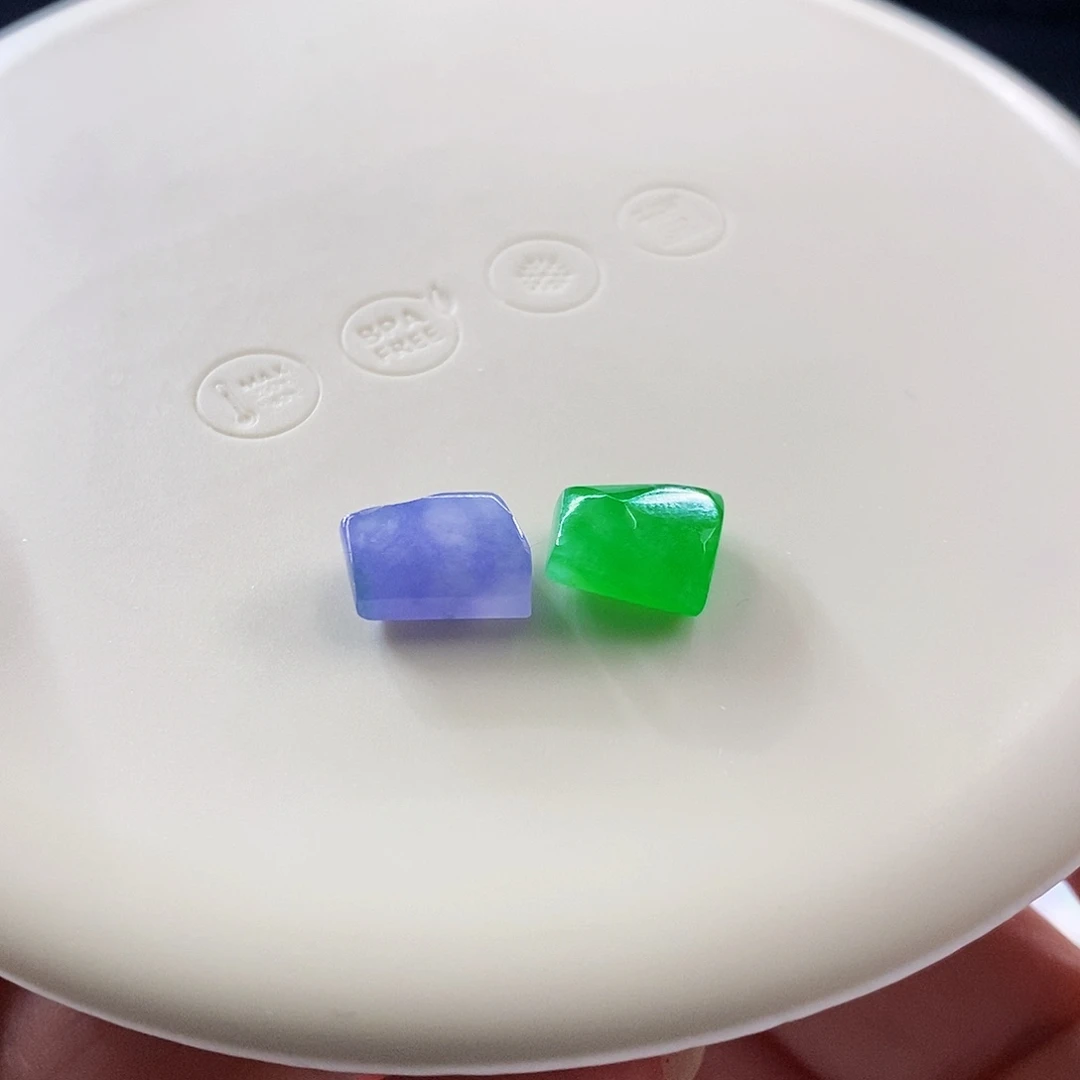 散珠翡翠一对随形