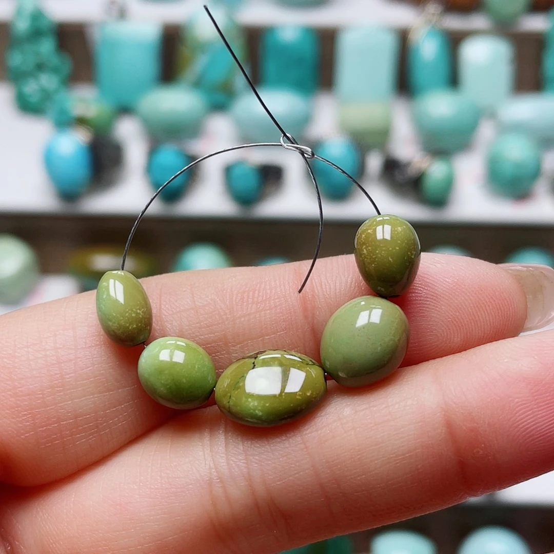 绿松石未镶嵌摆件