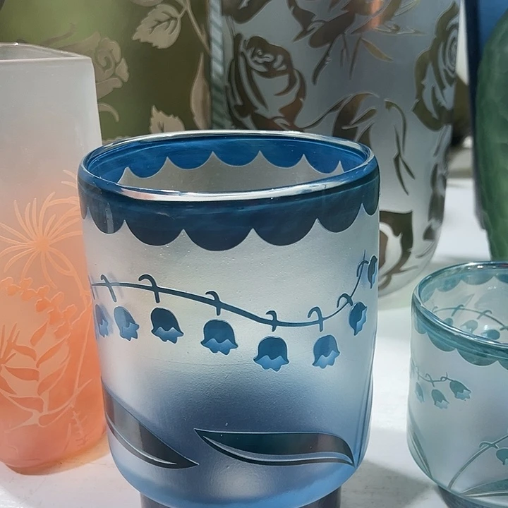 手工艺品琉璃兰色砂雕花瓶花器高20口13