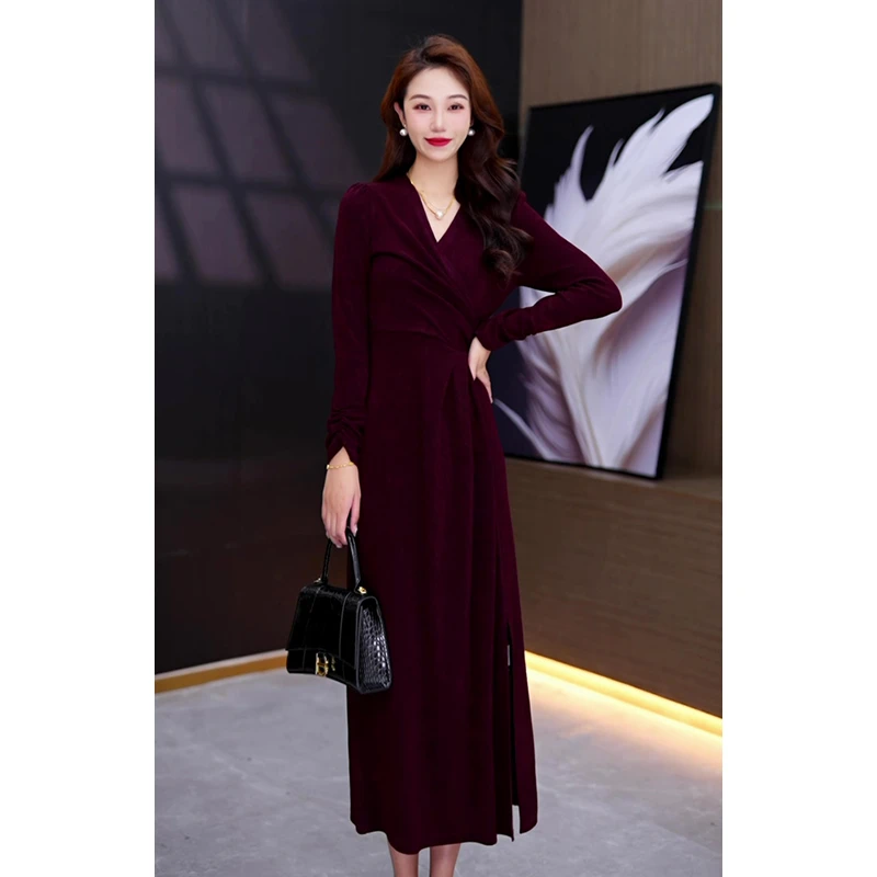复古连衣裙大码V领阔太太2024新款优雅古典浪漫长袖收腰秋冬裙