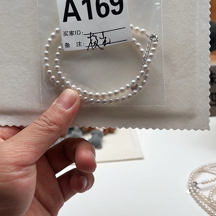 颈饰淡水珍珠钛钢