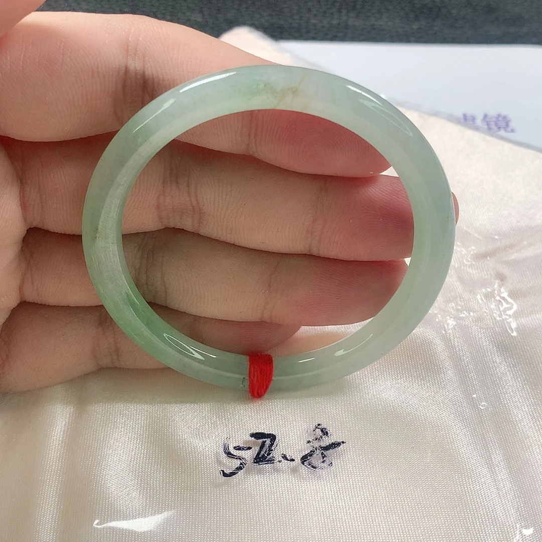 未镶嵌手镯（圆镯）翡翠303号