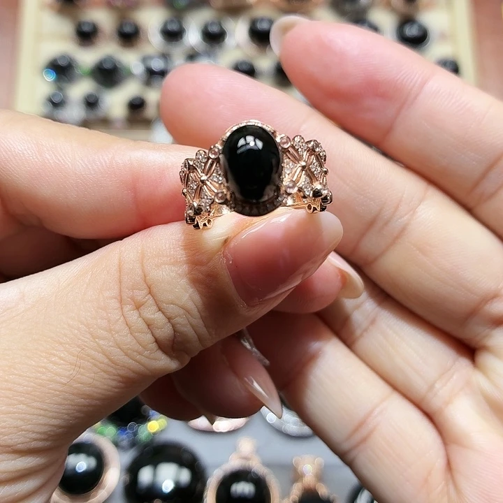 翡翠18K金镶嵌戒指