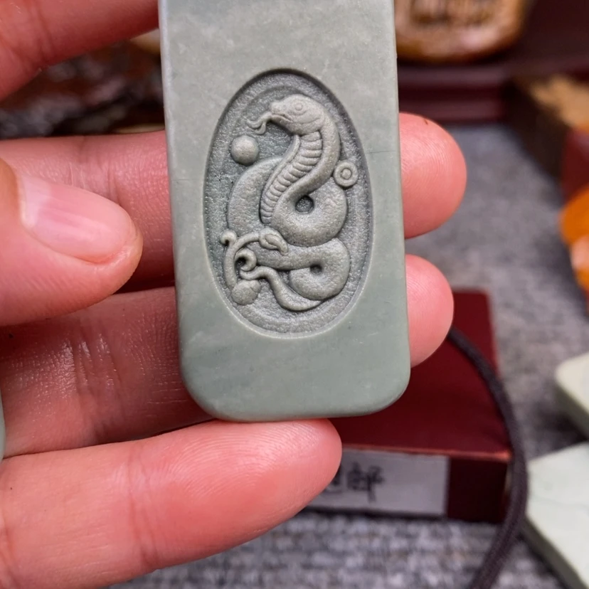 【闪购商品】原石雕刻手把件