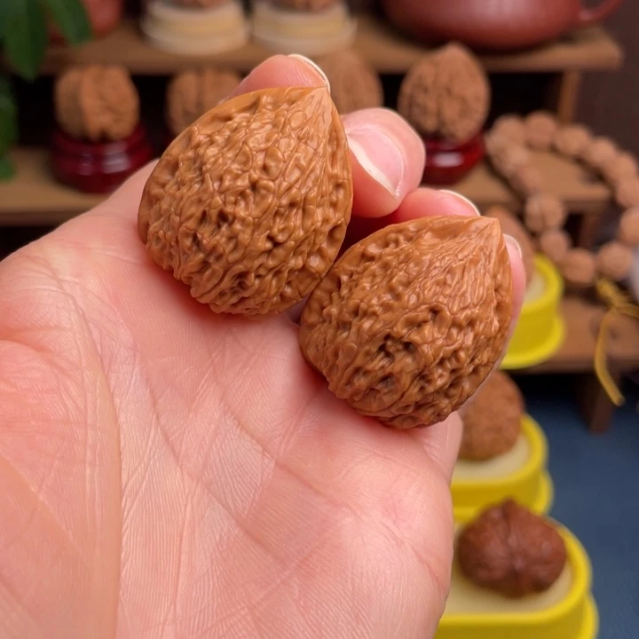 文玩核桃把件噜****嘞蛇王