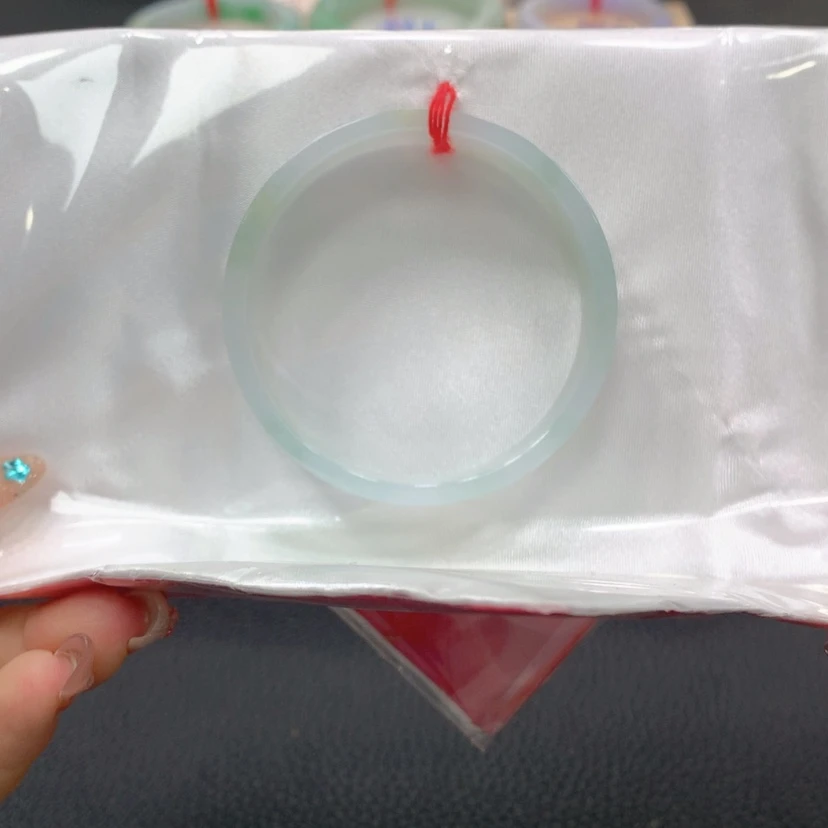 【闪购商品】翡翠手镯未镶嵌翡翠