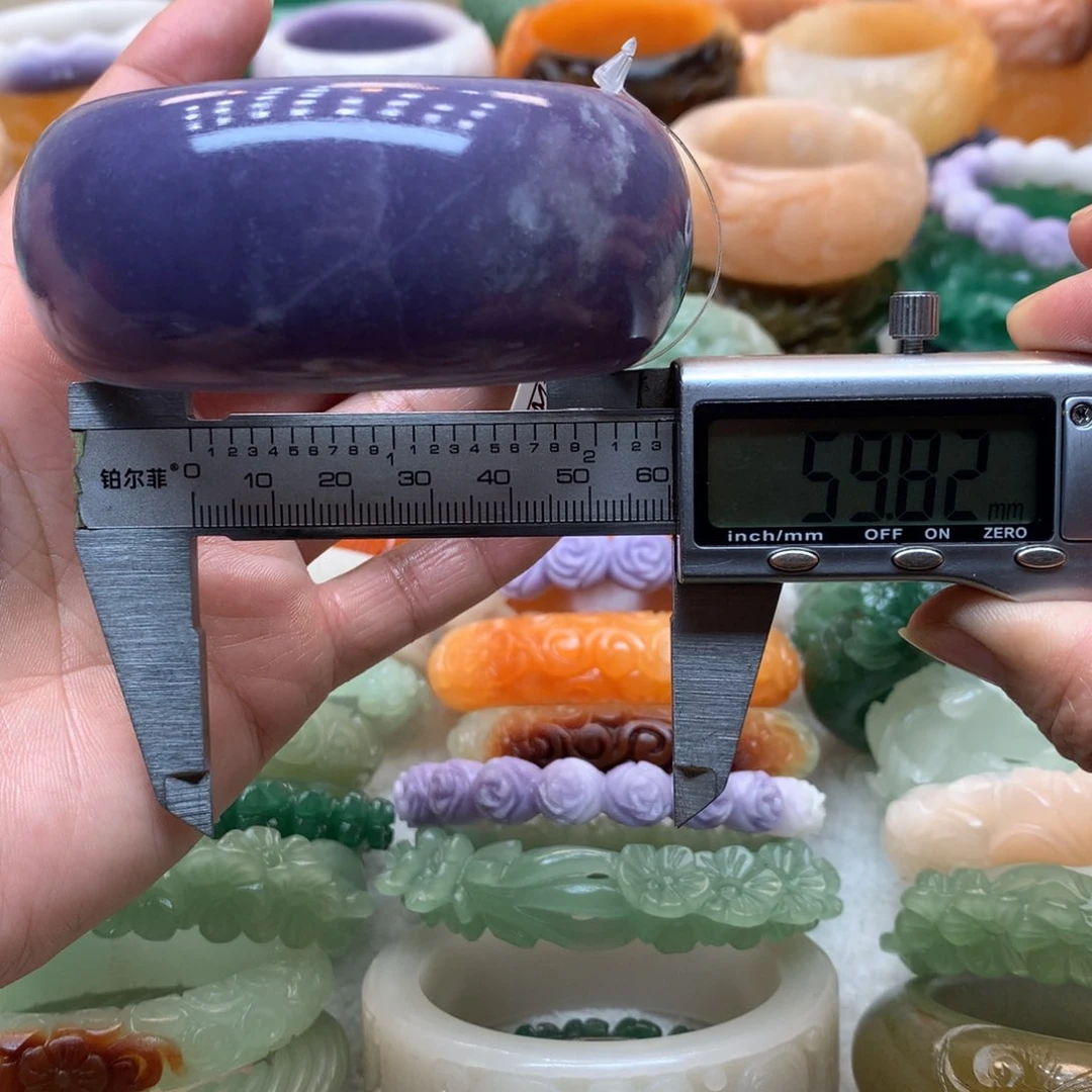 未镶嵌手镯石英质玉