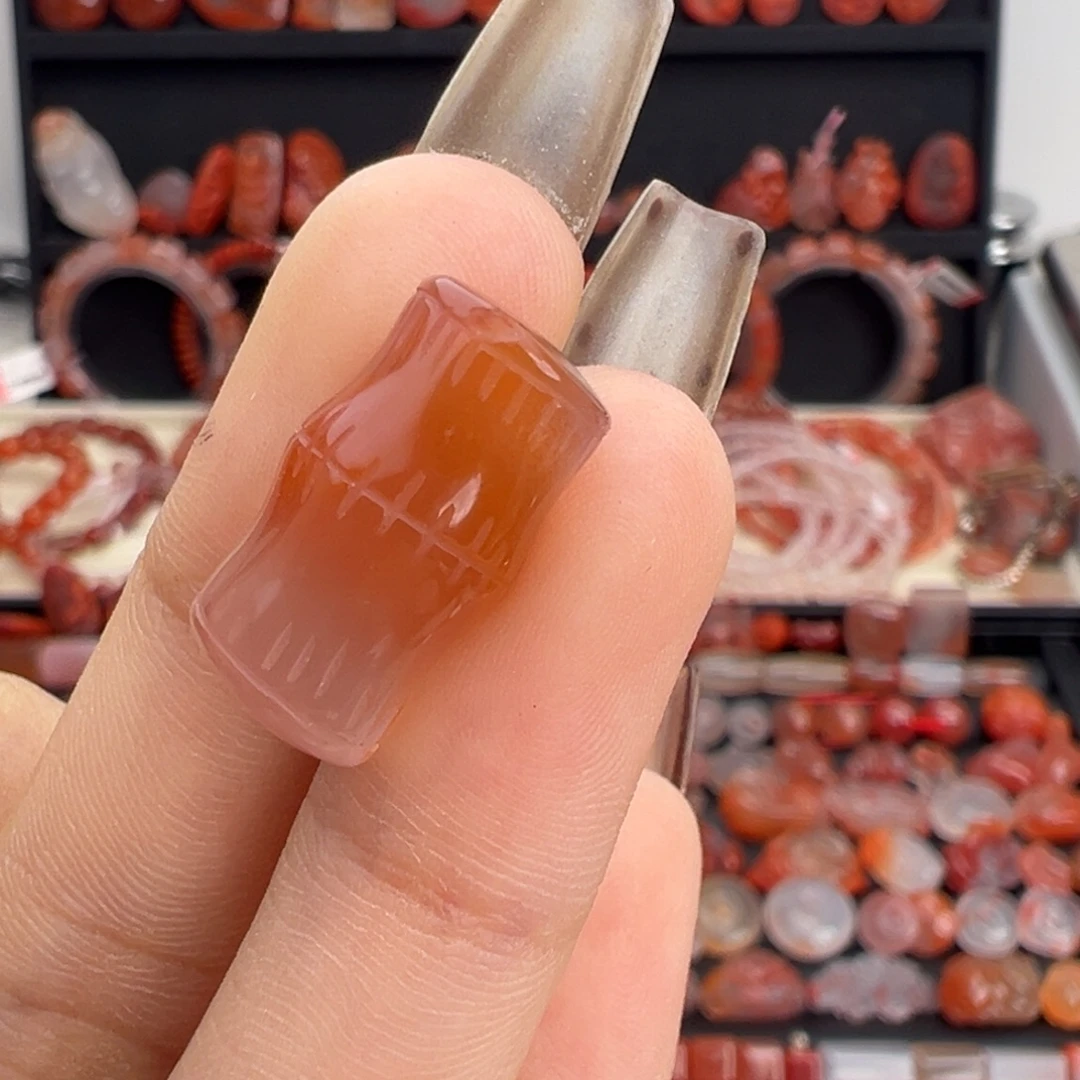 南红玛瑙未镶嵌颈饰竹子