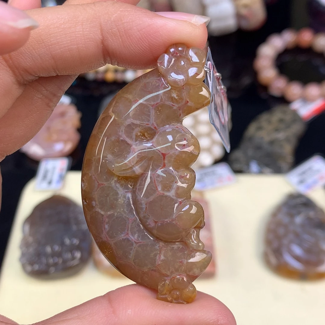 【闪购商品】颈饰未镶嵌硅化珊瑚（珊瑚玉）64号逍遥兔